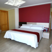 Escapada de 2 Noches en Habitación Superior con Desayuno en Posada Guadalupe (Monroyo, Teruel)