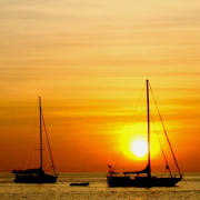 Puesta de Sol Exclusiva en Velero para dos (Barcelona)