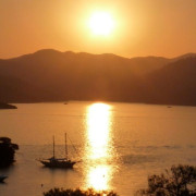 Puesta de Sol Privada en Velero (A Coruña)