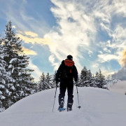 Ruta con Raquetas de Nieve Bajo la Luna Llena en Sierra Nevada (Granada)