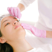 Relleno Facial de Ácido Hialurónico en Zona a Elegir en Centro del Doctor Schmalbach (Barcelona)