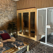 The Love Package: Acceso Privado a Spa L'Inici con Opción a Masaje, Cava y Bombones para dos (Llagostera, Girona)