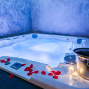 Spa Privado con Botella de Cava para dos en Akla Hotel Mérida 4* (Mérida, Badajoz)