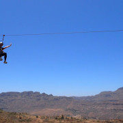 Ruta Multiaventura: Escalada en Roca, Vía Ferrata, Espeleología y Tirolina con Fotos y Snack (Santa Lucía de Tirajana, Gran Canaria)