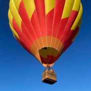 Viaje en Globo con Cava, Aperitivo y Fotos en la Cerdanya (Girona)