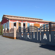 Visita a Bodegas Idrias y Viñedos con Cata de 3 Vinos y Maridaje de Productos Km 0 para dos (Lascellas, Huesca)