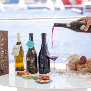 Cata de Vinos Submarinos a Bordo de un Catamarán para dos en Bodegas Undersea (Murcia)
