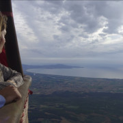 Vuelo en Globo con Fotos y Visita Guiada a la Bodega Baronia de Vilademuls con Cata de Vinos para dos (Girona)
