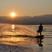 Wakesurf en el Pantano de San Juan (San Martín de Valdeiglesias, Madrid)