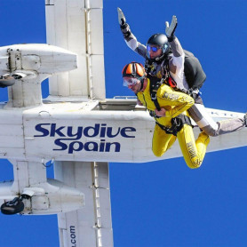 Salto en Paracaídas Tándem PLATINO desde 4.600 metros con Fotos y Vídeo (Sevilla)