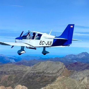 Especial Adrenalina: Vuelo en Avioneta por Jaca para dos (Huesca) - 15 minutos