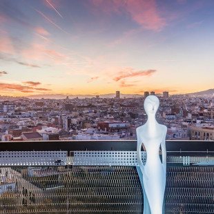 Cena para dos en Restaurante B-Lounge del Hotel Barceló Raval 4*S y Copa en la Terraza-Mirador 360º (Barcelona)