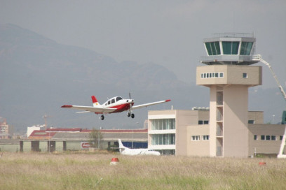 Pilotar una avioneta en Sabadell (Barcelona)