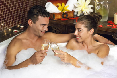 Reserva online Circuito Spa + Masaje y bañera privada para 2 en Spa Sandos  Mónaco y al mejor precio en Spalopia