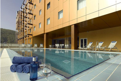 ALADINIA ⭐ Hotel y spa Dos Noches. Paquete de escapadas originales para  regalar. Cofre regalo de estancia dos noches con circuito spa. Validez 5  años