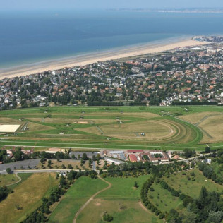 Vol d'Excursion en Avion d'une Journée depuis Paris vers la Normandie (Île-de-France - 75)