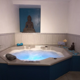 Escale Sensorielle avec Massage et Sauna à Look Beauté (Saint-Hilaire-des-Loges, Vendée - 85)