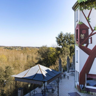 Séjour en Chambre Double Supérieure avec Spa et Menu à l'Hôtel L'Yeuse (Châteaubernard, Nouvelle-Aquitaine - 16) - Offre du mardi au vendredi