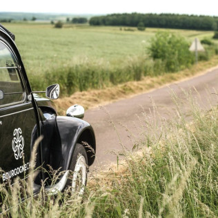 Escapade en 2CV et Cours d'Œnologie (Jouey, Côte-d'Or - 21)