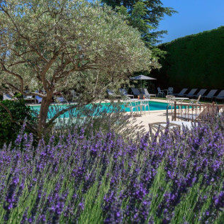 Séjour en Chambre Luxe avec Menu et Spa à l’Auberge de Cassagne 5* (Le Pontet, Vaucluse - 84)