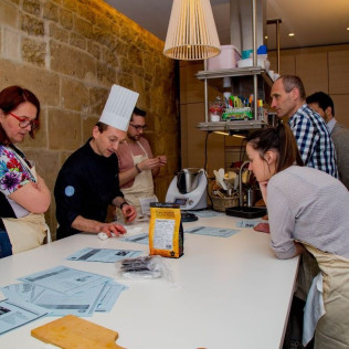 Atelier Cuisine : 3 Recettes Agrémentées à Base d'Insectes Comestibles (Paris, Île-de-France - 75)