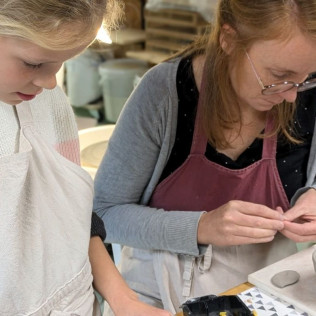Atelier de Modelage Parent-Enfant au Studio Terre et Bien-être (Concarneau, Finistère - 29)