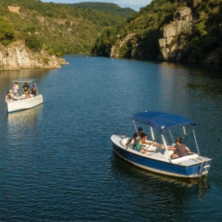 Apéro-Balade en Bateau à la Cascade des Baumes sur le Tarn (Le Mas de la Nauc, Aveyron- 12)