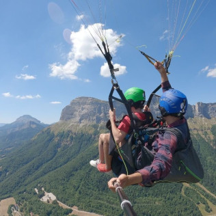 Baptême de Parapente “Évasion” sur le Plateau des Petites Roches (Saint-Hilaire-du-Touvet, Isère - 38)