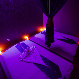 Hammam et Massage à l’Huile & Pierres Chaudes Saphir Thaï Spa (Paris, Île-de-France - 75) 