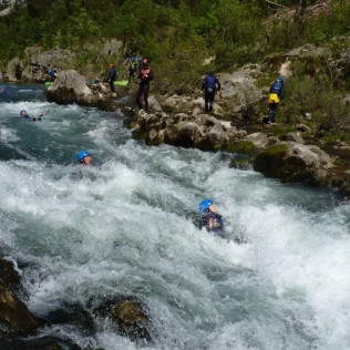 Canoë-Raft dans le Massif de Saint-Guilhem-le-Désert (Aniane, Hérault - 34)