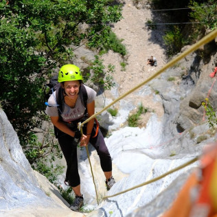 Séjour en Tente Niglou avec Séance de Canyoning Privatisée avec Canyon Canigou (Clara, Pyrénées-Orientales - 66)