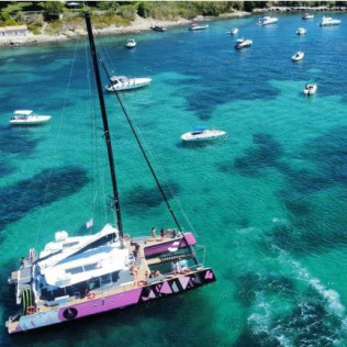 Séjour Romantique avec Spa à l'Hôtel le Galet et Excursion en Catamaran avec Apéritif pour deux (Morbihan - 56)