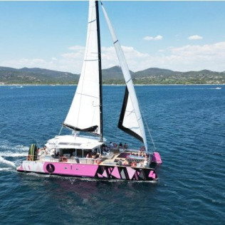 Séjour Romantique avec Spa à l'Hôtel le Galet et Excursion en Catamaran avec Apéritif pour deux (Morbihan - 56)