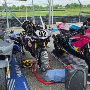 Stage d’Initiation au Pilotage Moto “Super Motard” pour Enfants au Circuit de Guillac (Guillac, Bretagne - 56)