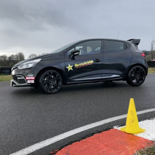 Stage de Pilotage Renault Clio IV RS 200 CV pour Enfants (12 circuits) 