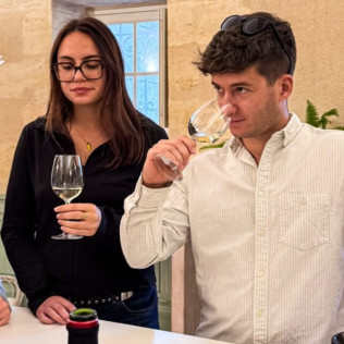 Cours d’Œnologie avec Dégustation de Vins de Bordeaux en Duo dans un Château (Cadaujac, Gironde- 33)