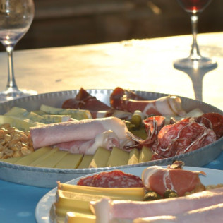 Randonnée au Coucher du Soleil avec Dégustation et Plateau de Fromage et Charcuterie (Saint-Alban, Ain - 01) 