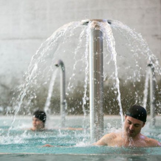 Séjour Romantique avec Circuit Thermal et Déjeuner à l'Hôtel Resort Balneario de Panticosa 4* (Huesca, Espagne) 