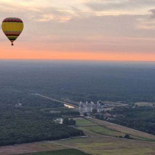 Vol en Montgolfière Privilège à bord d'une nacelle privatisée pour deux  (Contres, Loir-et-Cher - 41)