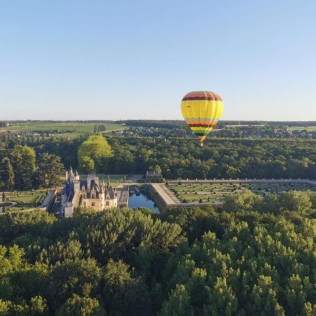 Vol en Montgolfière Privilège à bord d'une nacelle privatisée pour deux  (Contres, Loir-et-Cher - 41)