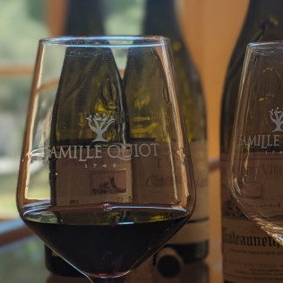 OFFRE ALADINIA : Apéritif en Duo dans la Cave Maison Quiot (Châteauneuf-du-Pape, Vaucluse - 84)