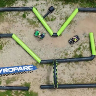 Pilotage de Cabriolet Électrique pour Enfants au Gyroparc (Plouharnel, Bretagne- 56)