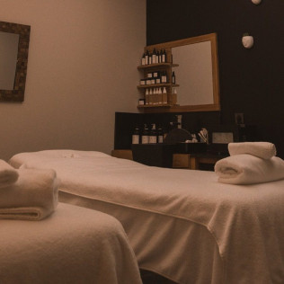 Matinée Bien-Être : Petit Déjeuner, Spa et Massage à l'Hôtel 1770 4* (Le Pontet, Vaucluse - 84)