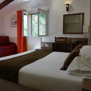 Séjour Romantique avec Piscine et Jacuzzi aux Jardins de la Glacière (Corte, Haute-Corse - 20)