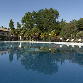 Séjour de 2 nuits en Chambre Supérieure avec Spa à l'Hôtel Les Oliviers (Loriol-sur-Drôme, Drôme - 26)