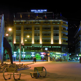 Séjour avec Déjeuner ou Dîner de Dégustation à l'Hôtel Roc Blanc 4* (Andorre)