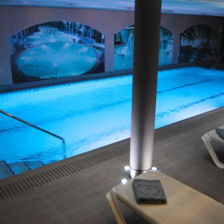 Circuit de Spa et Dîner Romantique pour deux à l'Hôtel Roc Blanc Spa 4* (Andorre)