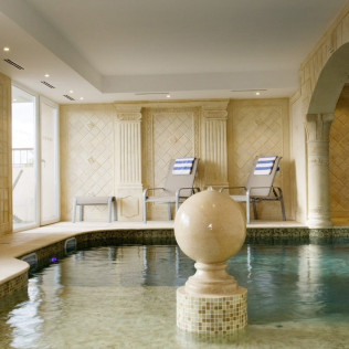 Séjour de 2 Nuits avec Spa, Dîners et Dégustation de Vins à L'Alexain Hôtel et Restaurant 3 Épis (Niedermorschwihr, Haut-Rhin - 68)