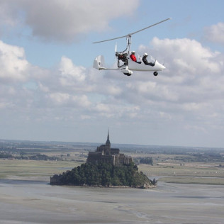 Vol sur la Baie, les Falaises de Champeaux et le Mont Saint-Michel en ULM Pendulaire (Le Val-Saint-Père, Manche - 50)