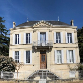Soin œnothérapie : Spa, Massage et Dégustation de Vins au Château Belloy pour deux (Saint-Michel-de-Fronsac, Gironde - 33)